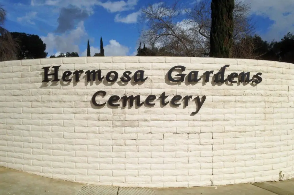 Entrance sign of Hermosa Gardens Cemetery in Colton, California