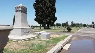 Scenic view of Parlier Cemetery, showcasing its well-maintained landscape and memorial sites.