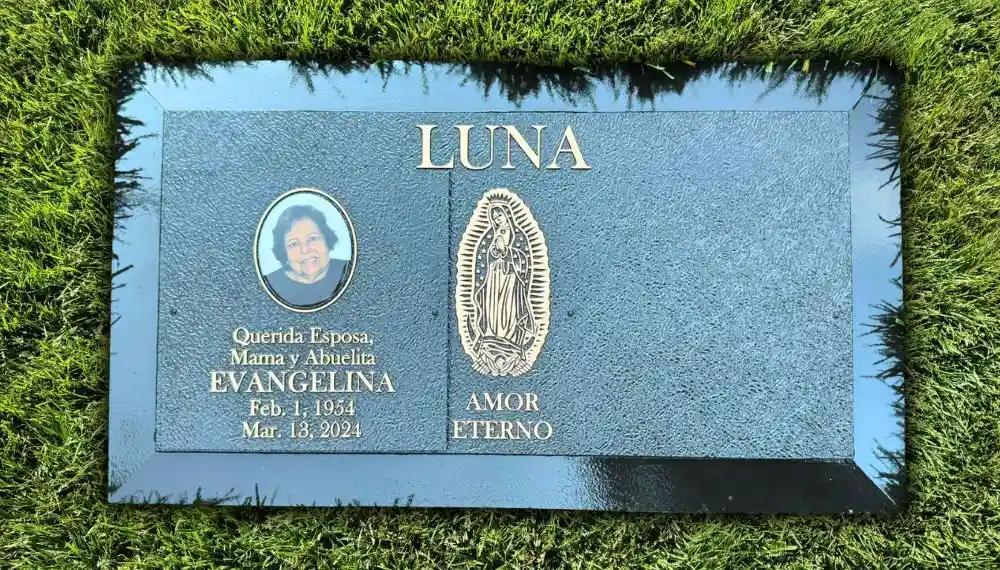 evangelina-luna-granite-headstone